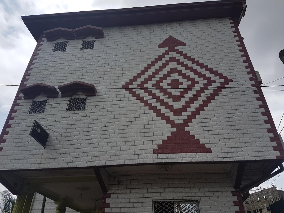 Hotel Kdv Bonaberi Ngoại thất bức ảnh