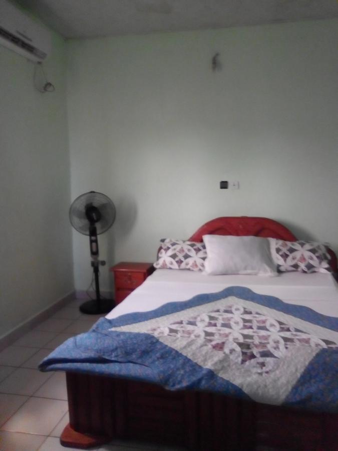 Hotel Kdv Bonaberi Ngoại thất bức ảnh