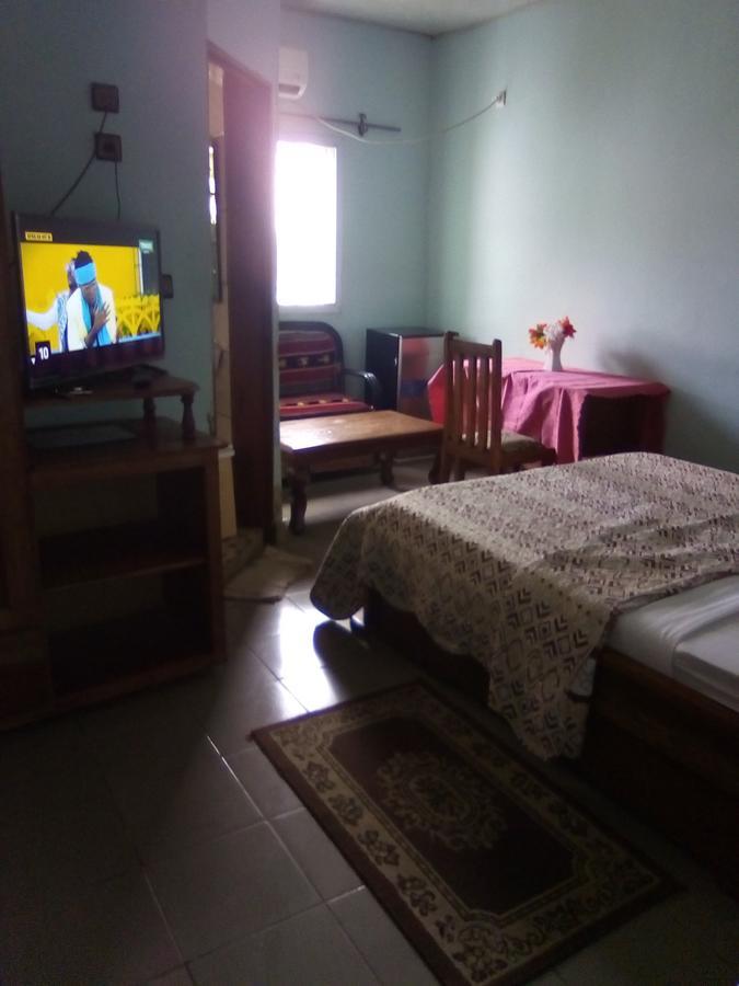 Hotel Kdv Bonaberi Ngoại thất bức ảnh