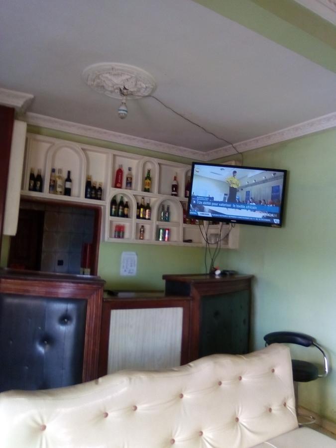 Hotel Kdv Bonaberi Ngoại thất bức ảnh